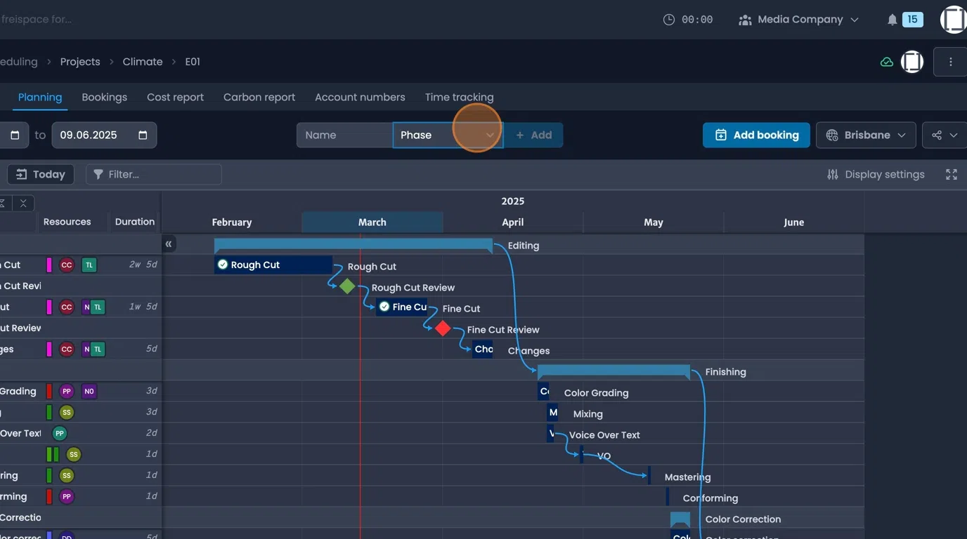 Phase organization feature for structuring project information in gantt