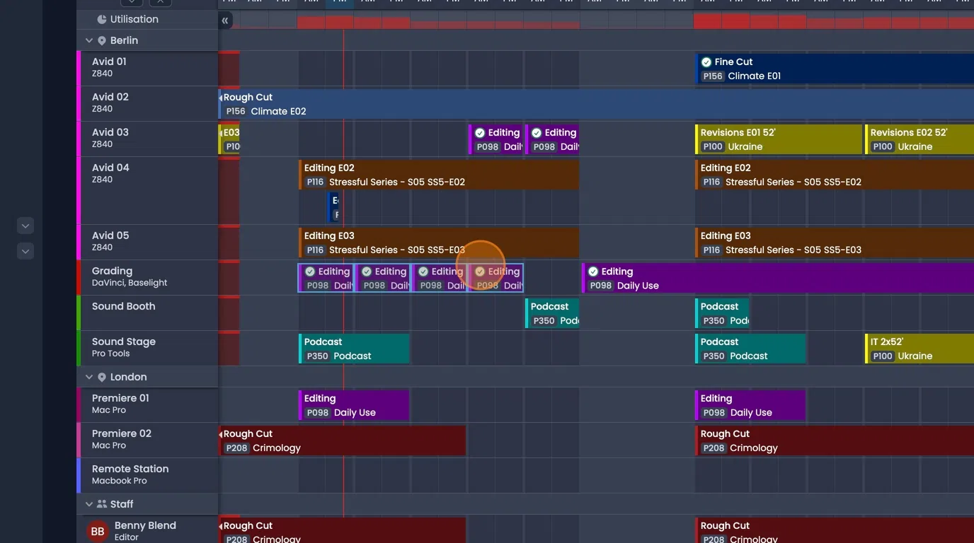 Drag multiple selected bookings to change their date and time simultaneously